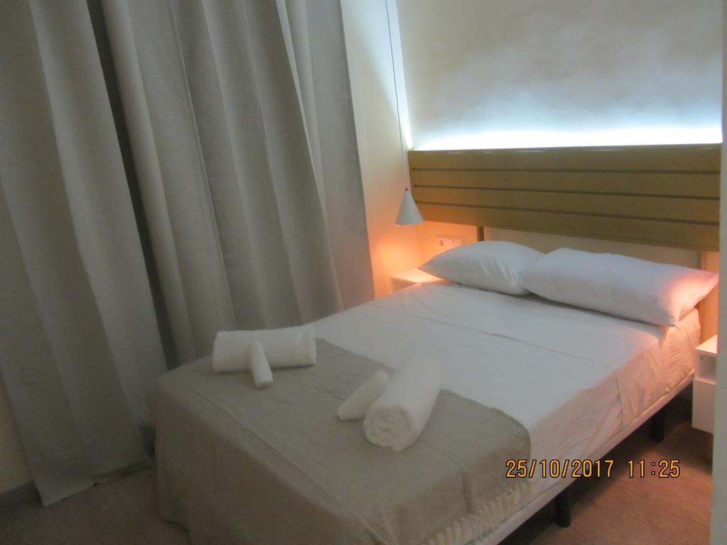 Le Petit Palue-Fuencarral Hotel Madrid Ngoại thất bức ảnh