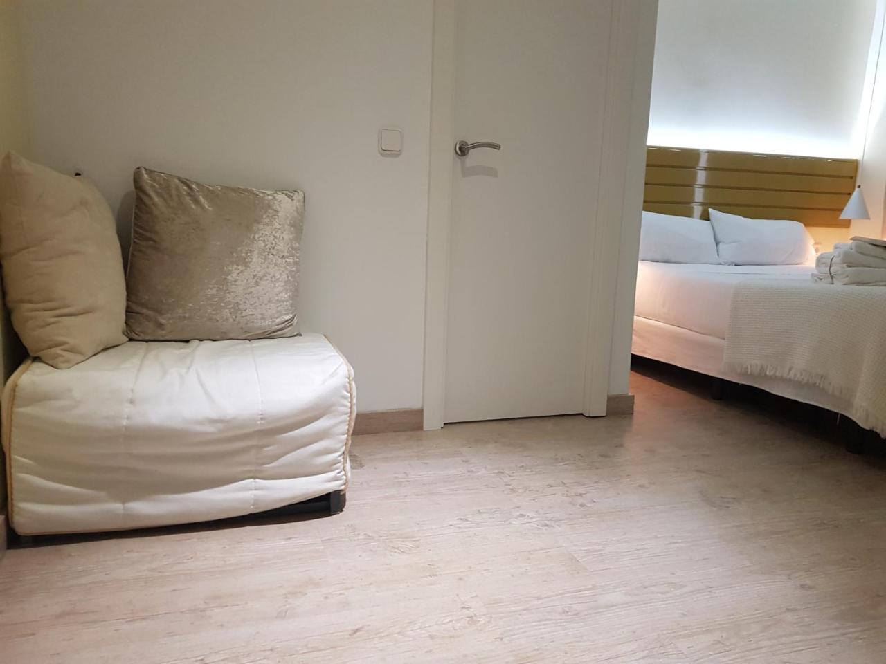 Le Petit Palue-Fuencarral Hotel Madrid Ngoại thất bức ảnh