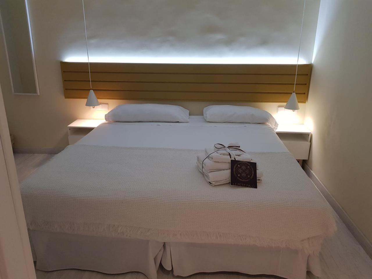 Le Petit Palue-Fuencarral Hotel Madrid Ngoại thất bức ảnh