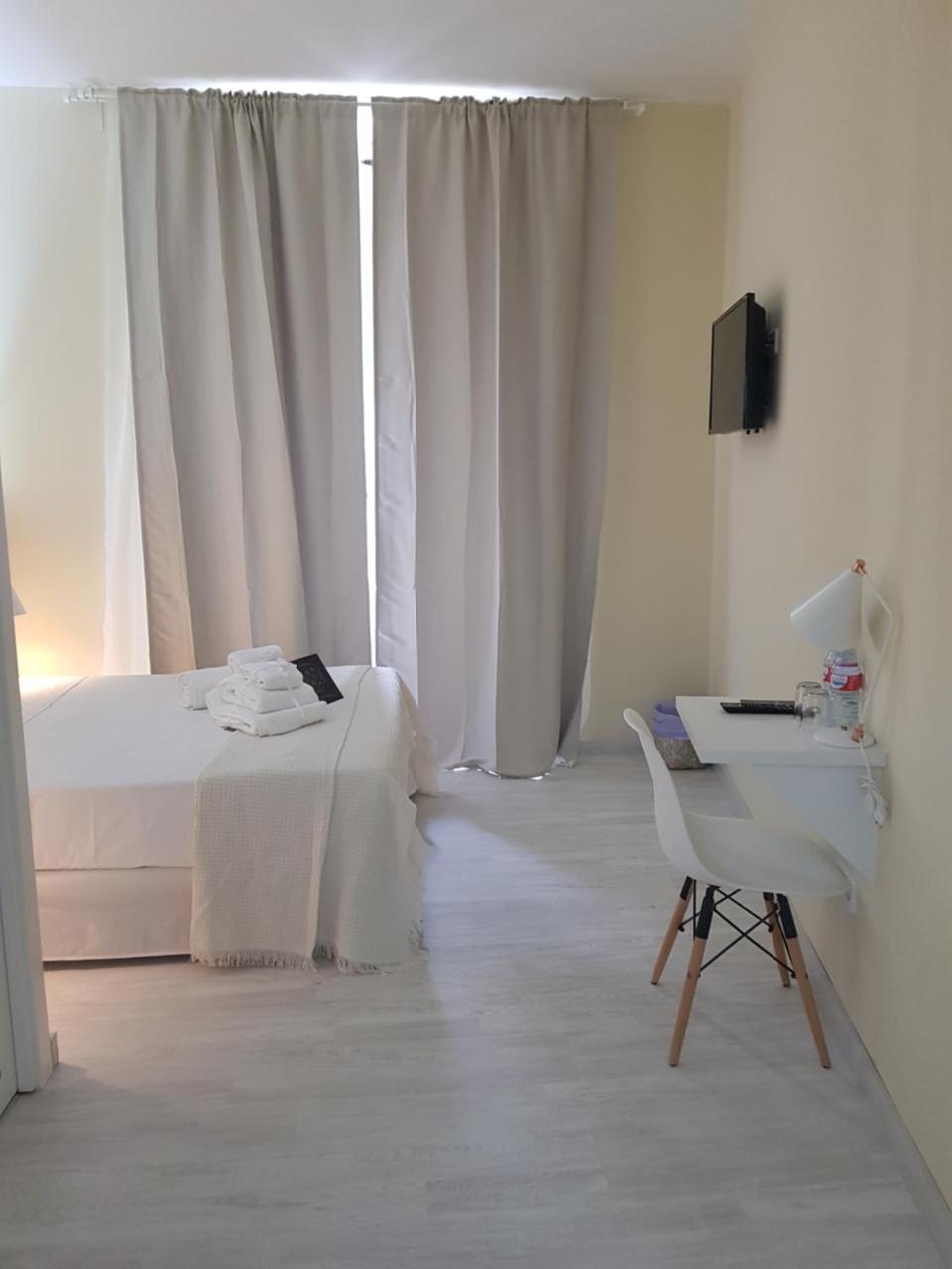 Le Petit Palue-Fuencarral Hotel Madrid Ngoại thất bức ảnh